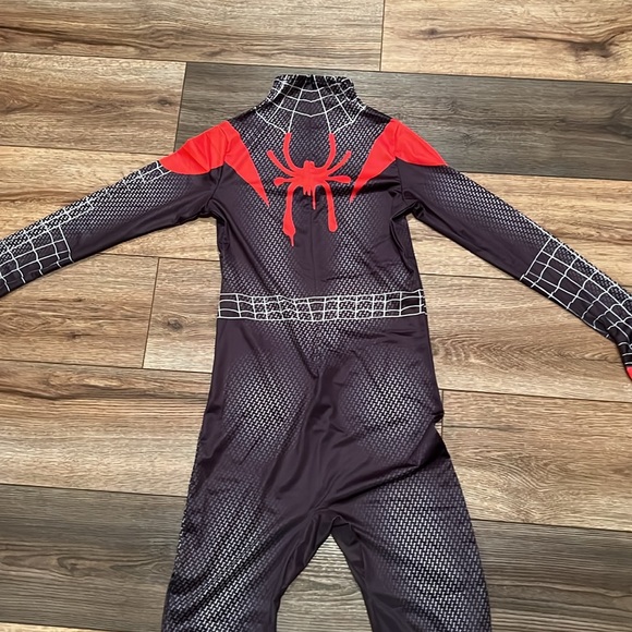 Boys Large Spider Man Costume NWOT - never worn - Picture 5 of 8